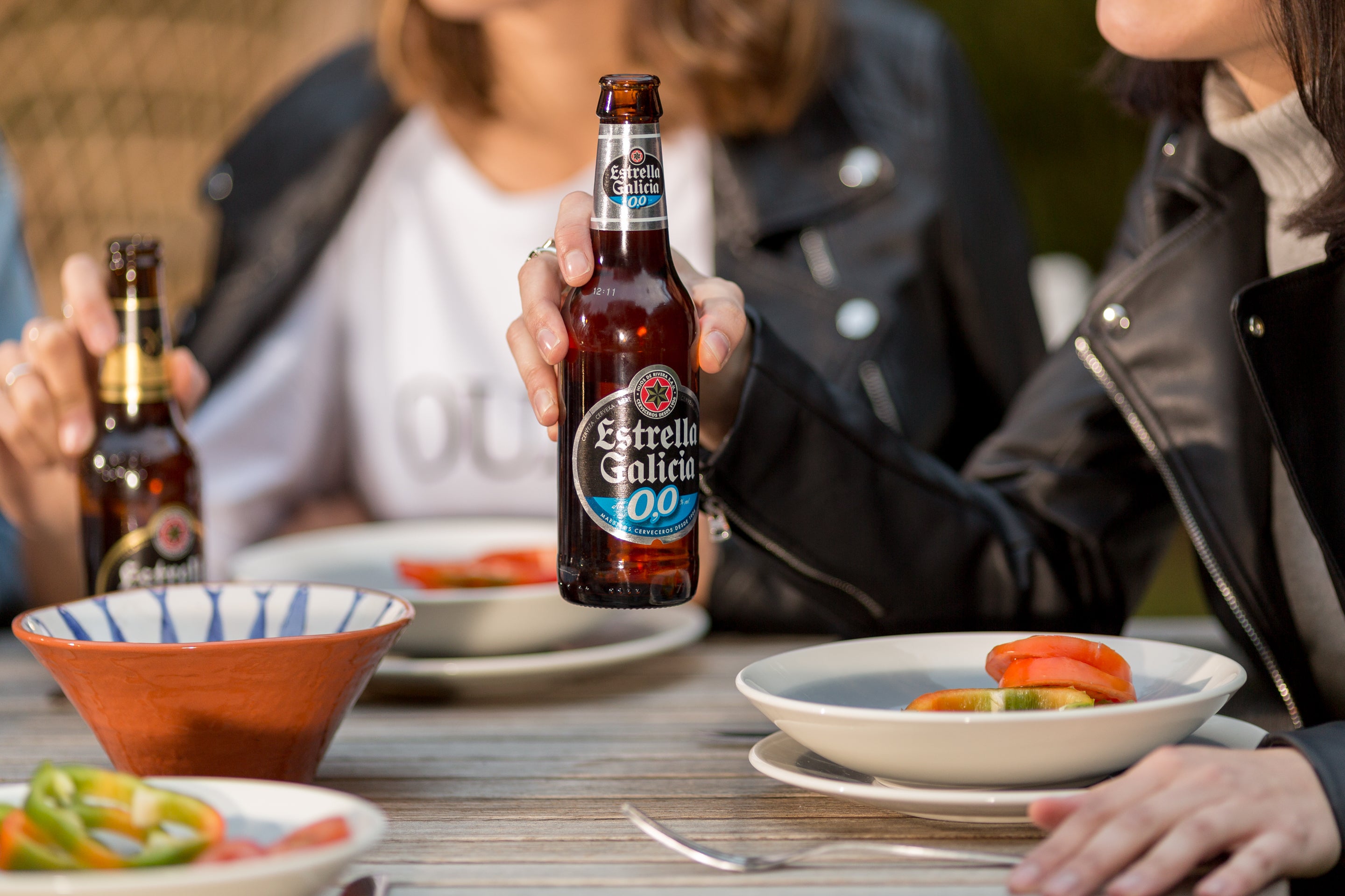 Bere fara alcool Estrella Galicia, 0.0%, Sticla 0.33L, 6 bucati